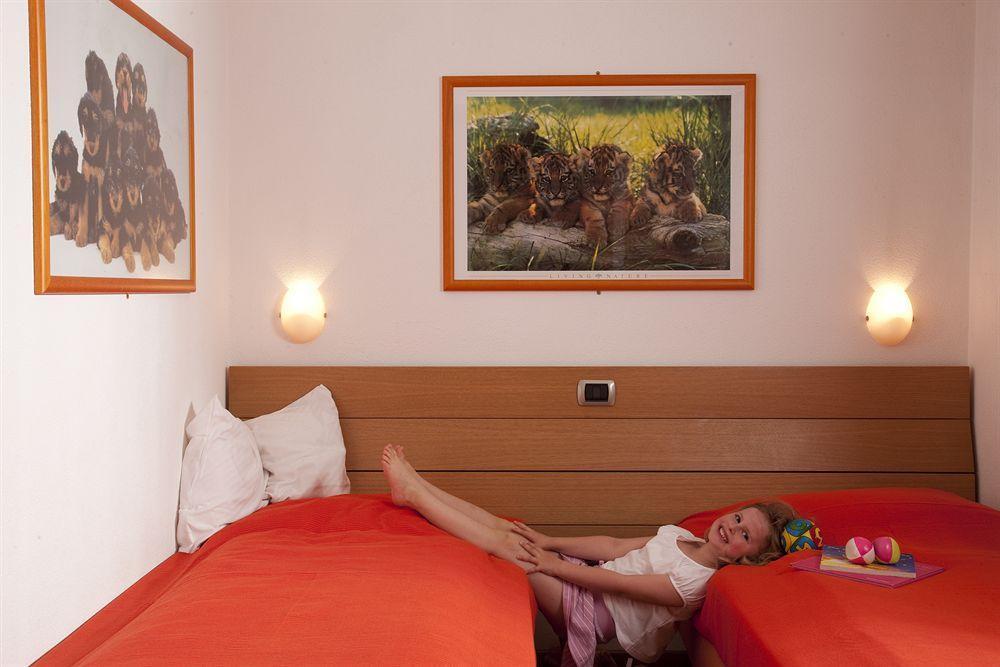 Dependence Del Parco Hotell Porlezza Eksteriør bilde